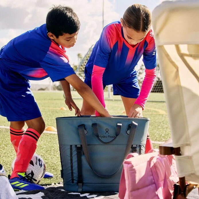 Carryout™ Soft Cooler Tote 30 L - Image 9