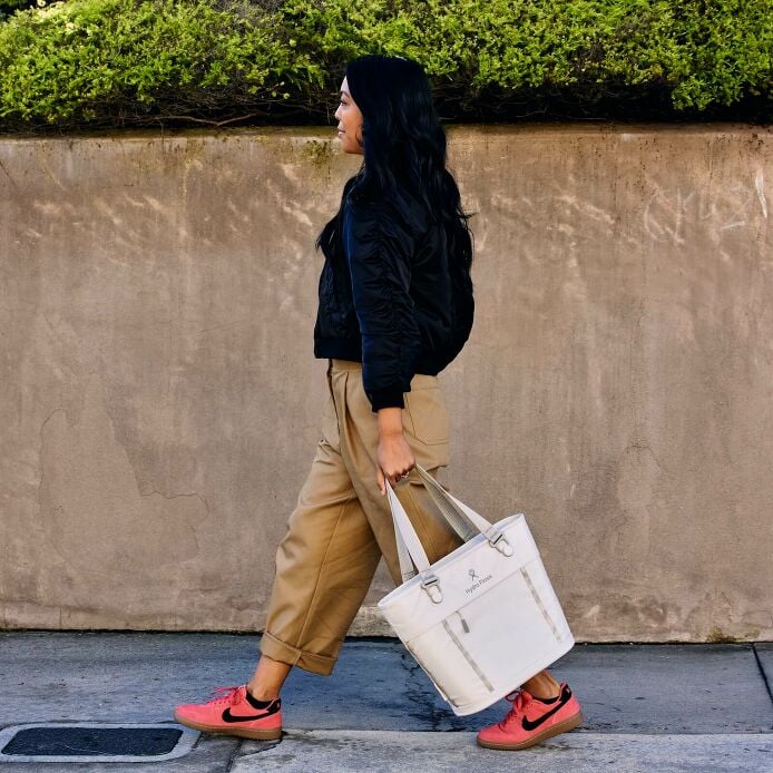 Carryout™ Soft Cooler Tote 10 L - Image 3