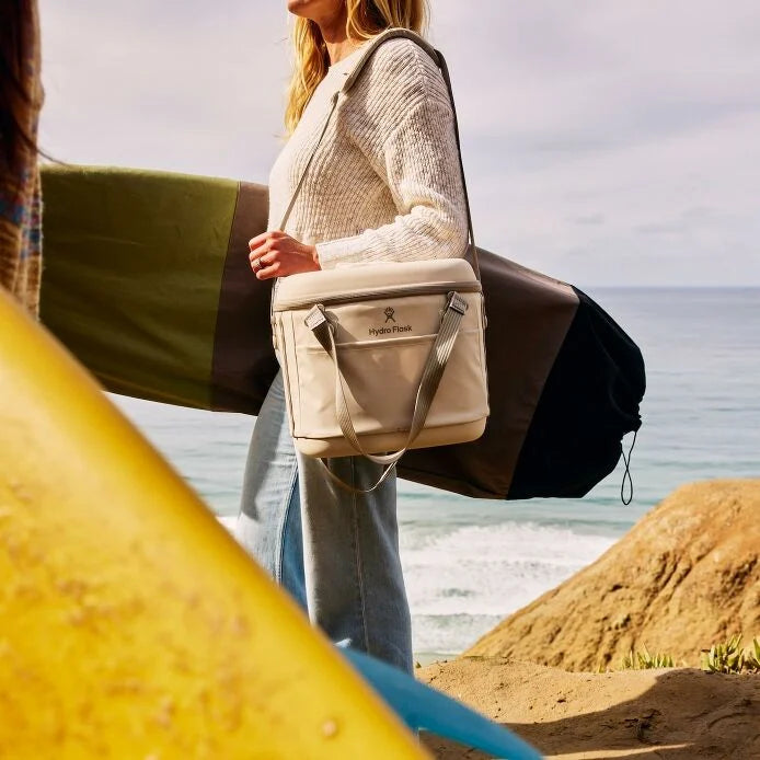 Carryout™ Soft Cooler 15 L - Image 10